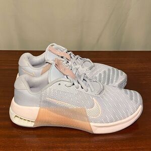 Nike Metcon 9 Cross Trainers Light Silver Pale Ivory Mica Green  Women’s 7.5